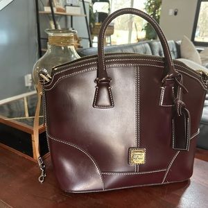 Dooney & Bourke selleria